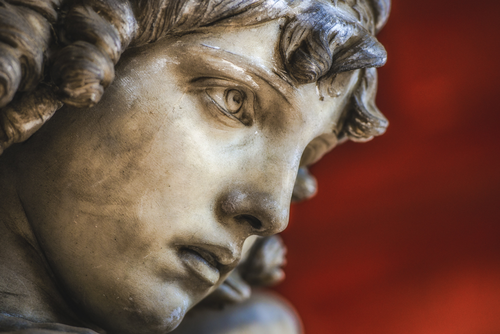 Un silenzio assordante: viso di un angelo